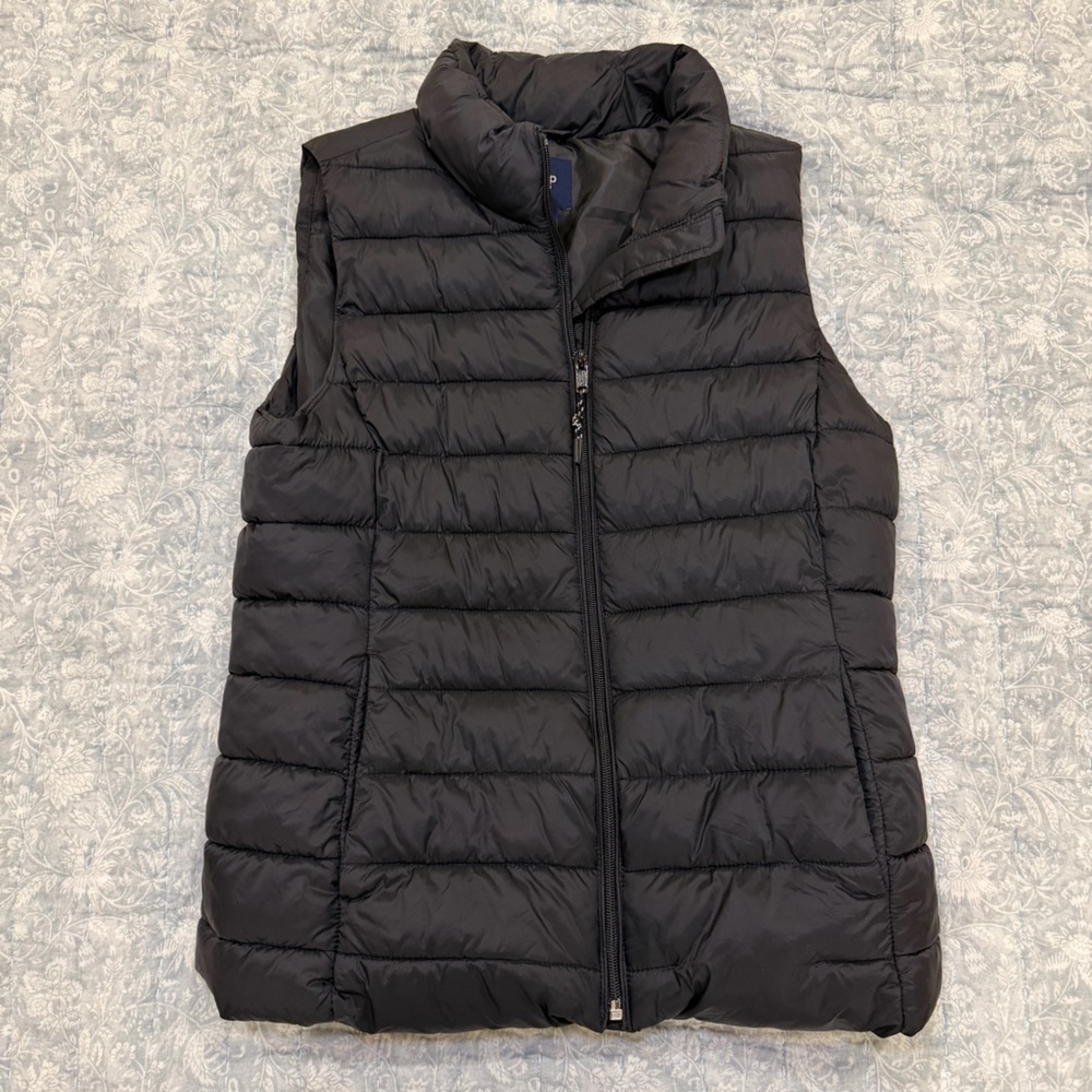 GAP Black Puffer Vest